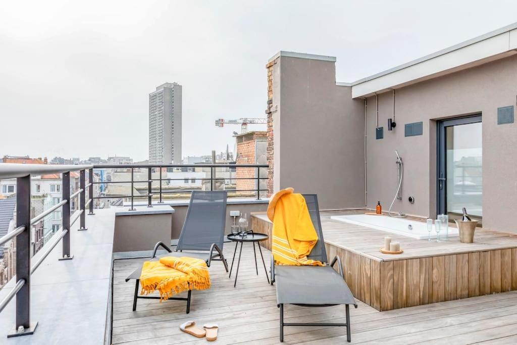 Love Nest - Your Cosy Penthouse 奥斯滕德 外观 照片