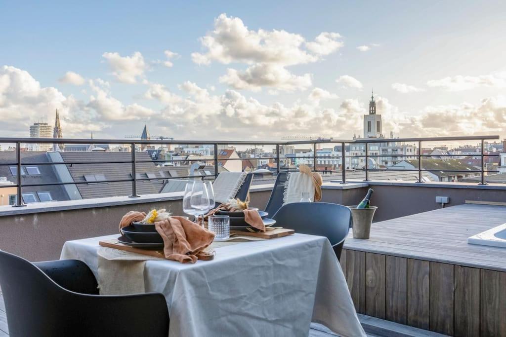 Love Nest - Your Cosy Penthouse 奥斯滕德 外观 照片
